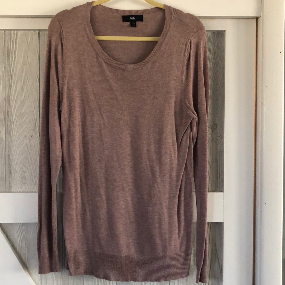 Lightweight sweater